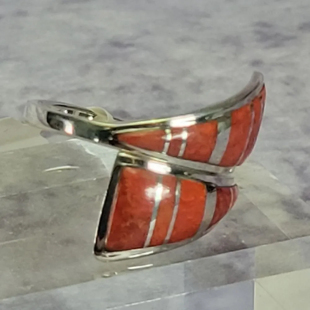 Santa Fe‎ Plum Coral Bypass Ring